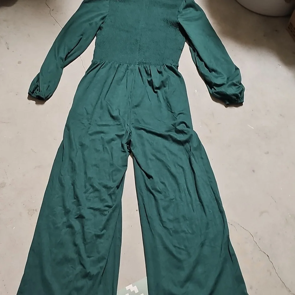 Nwt Green Jumpsuit with Lace Trim And Pockets - Picture 6 of 8